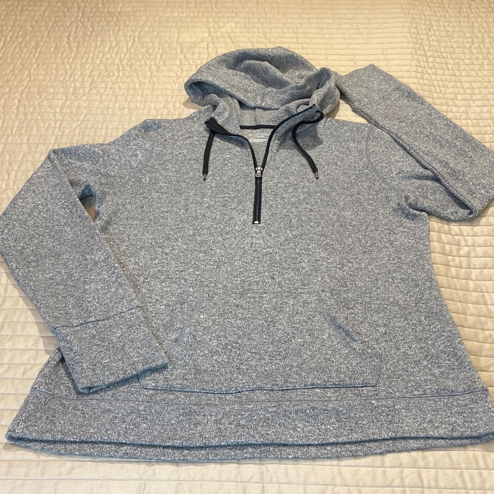 Tek Gear Gray Hooded Sweatshirt with Black Accents WOMENS SIZE MEDIUM